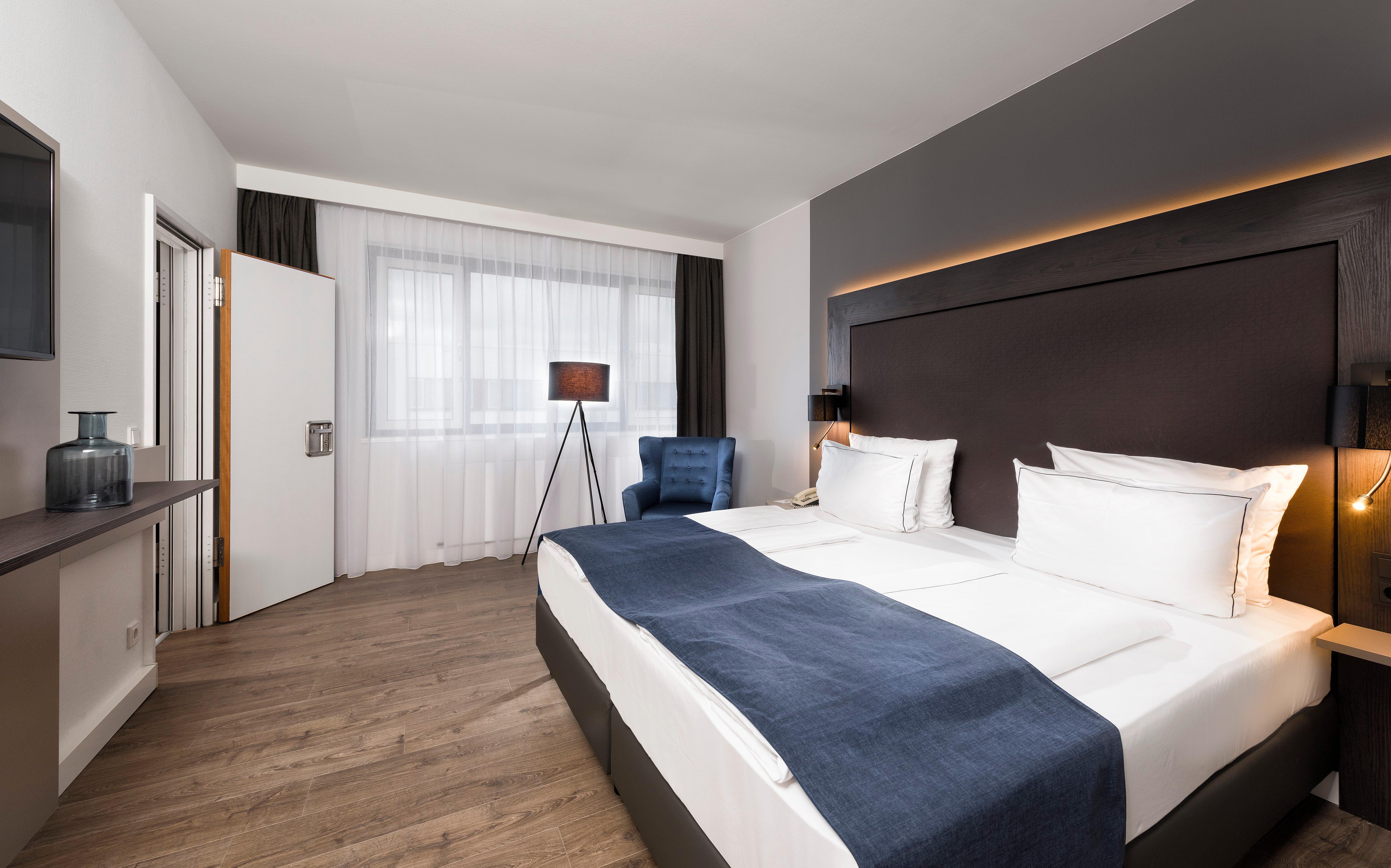 Holiday Inn Berlin City-West By Ihg Exterior foto